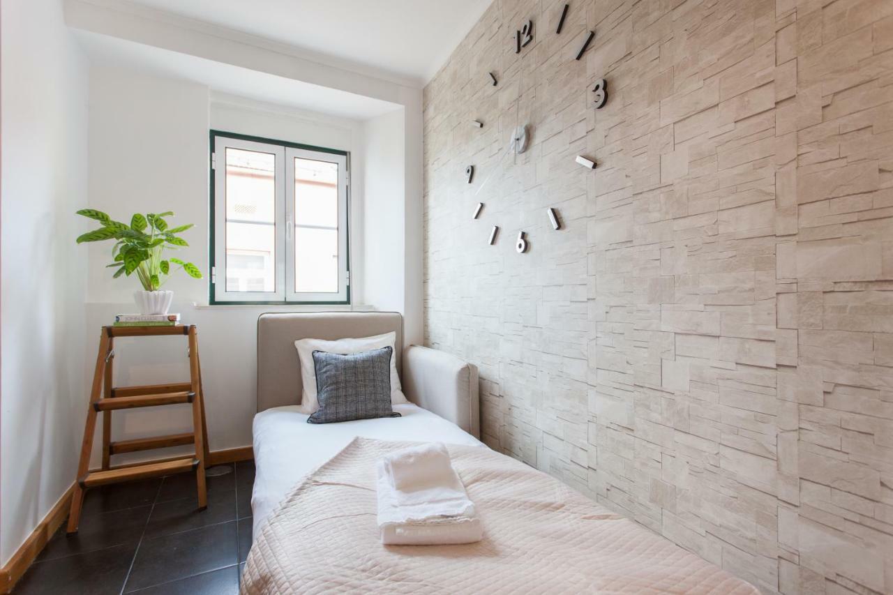 Martim Moniz Studio Apartments - By Lu Holidays Лиссабон Экстерьер фото