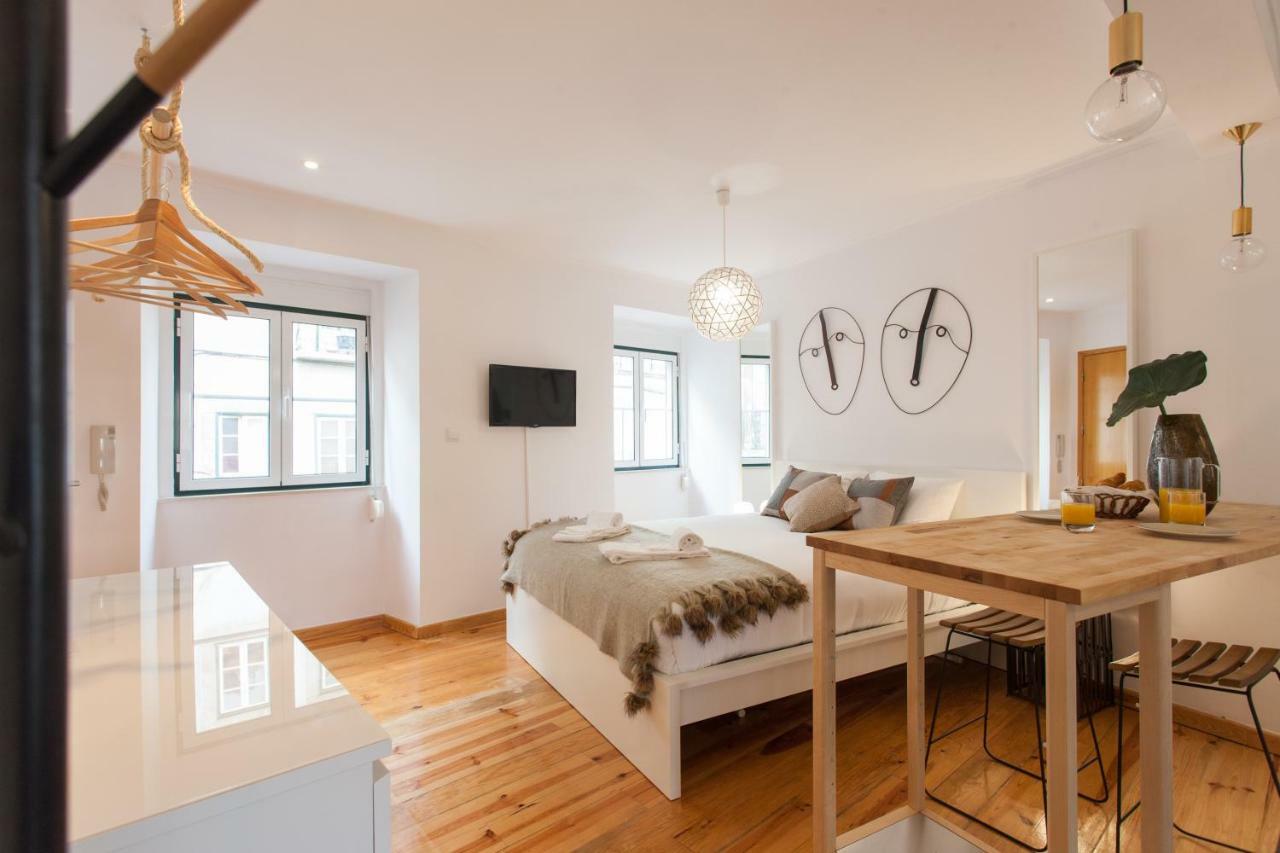 Martim Moniz Studio Apartments - By Lu Holidays Лиссабон Экстерьер фото